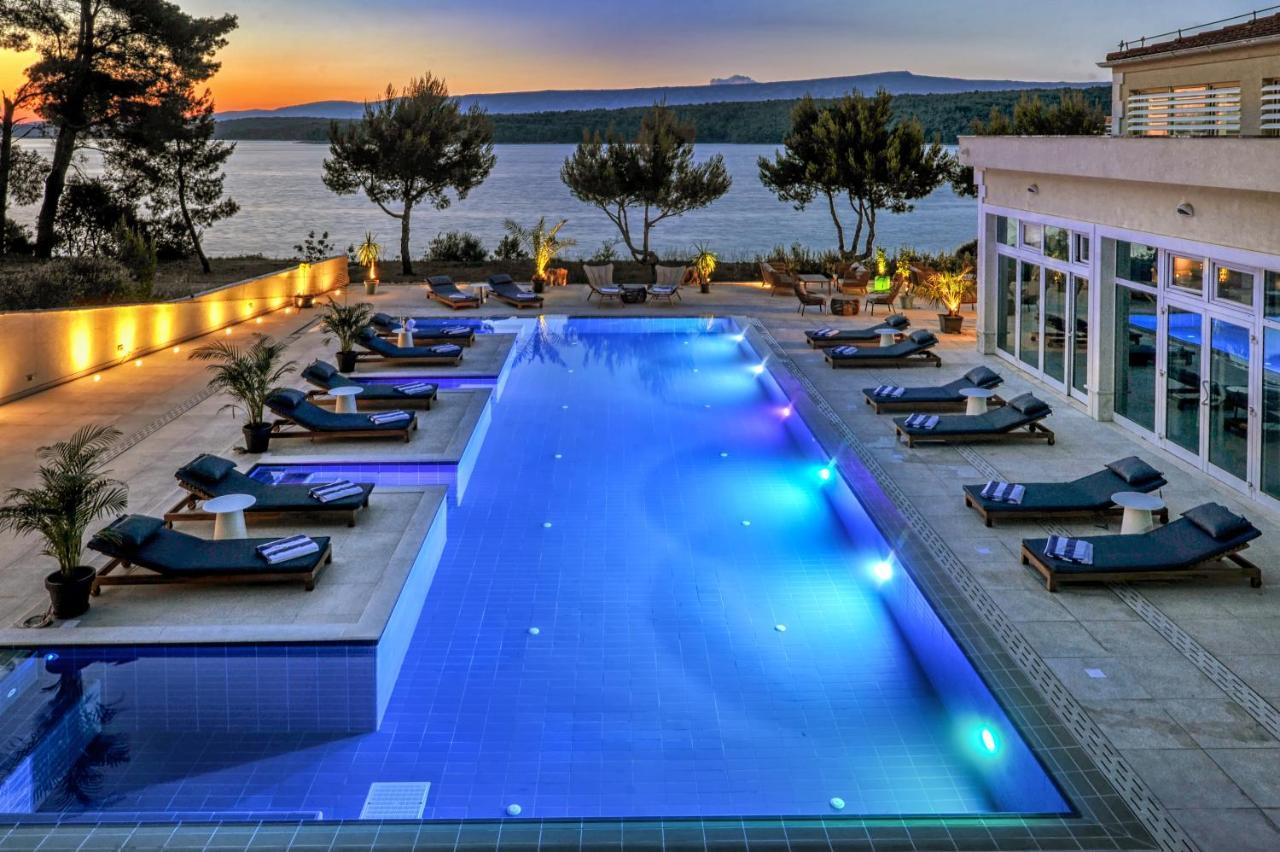 Hotel Antica-Seafront Hotel With Comfortable Rooms And Pool Stari Grad  Exterior foto