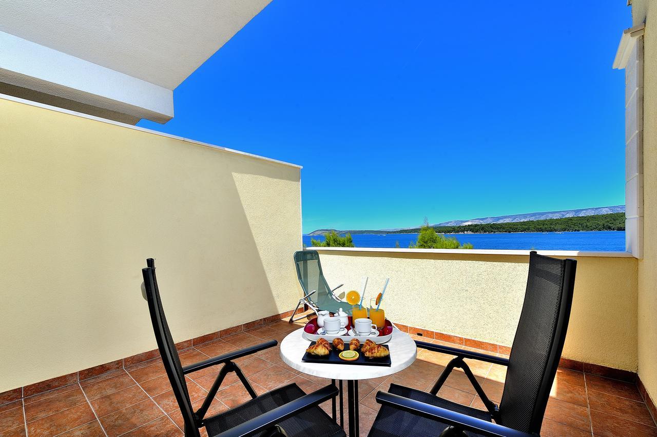 Hotel Antica-Seafront Hotel With Comfortable Rooms And Pool Stari Grad  Exterior foto