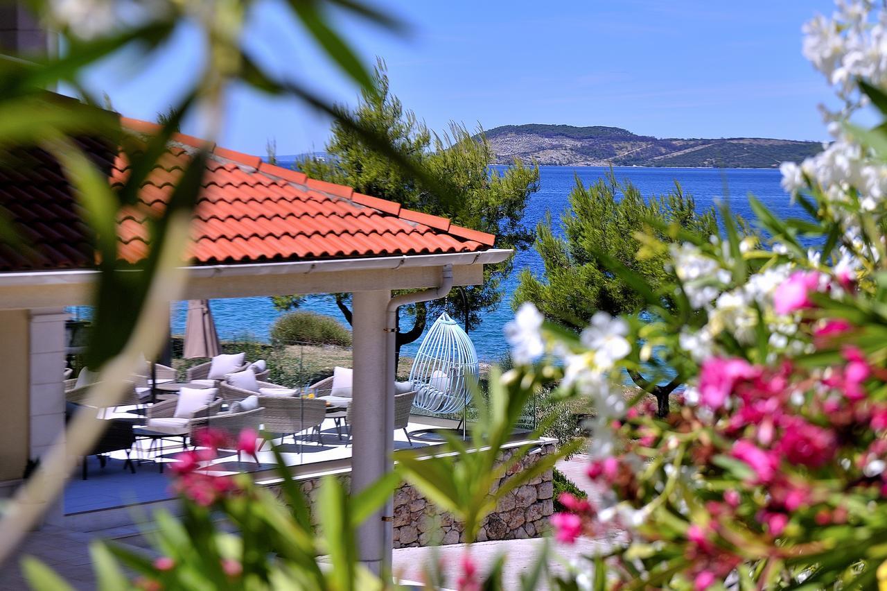 Hotel Antica-Seafront Hotel With Comfortable Rooms And Pool Stari Grad  Exterior foto